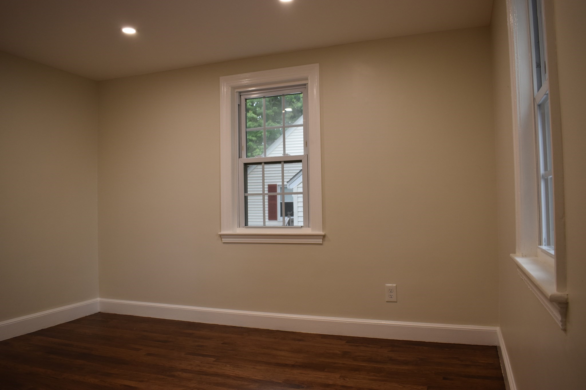 65 Thomas Rd Property Photo 14