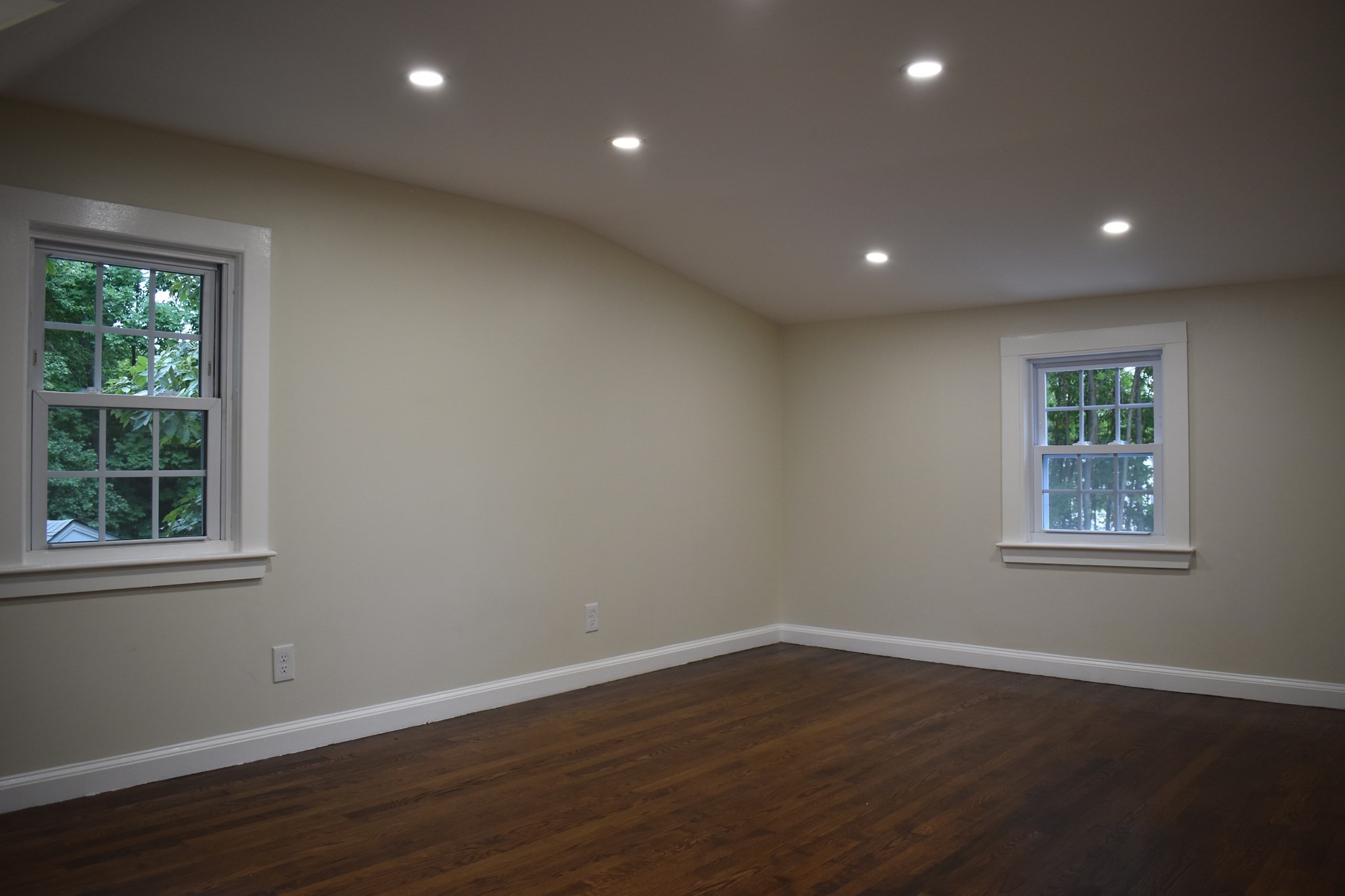 65 Thomas Rd Property Photo 16