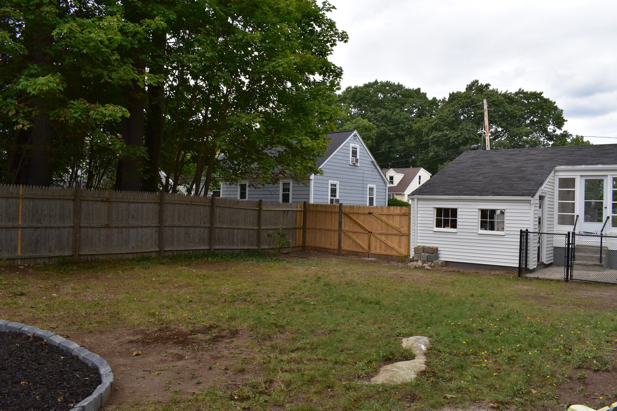 65 Thomas Rd Property Photo 28