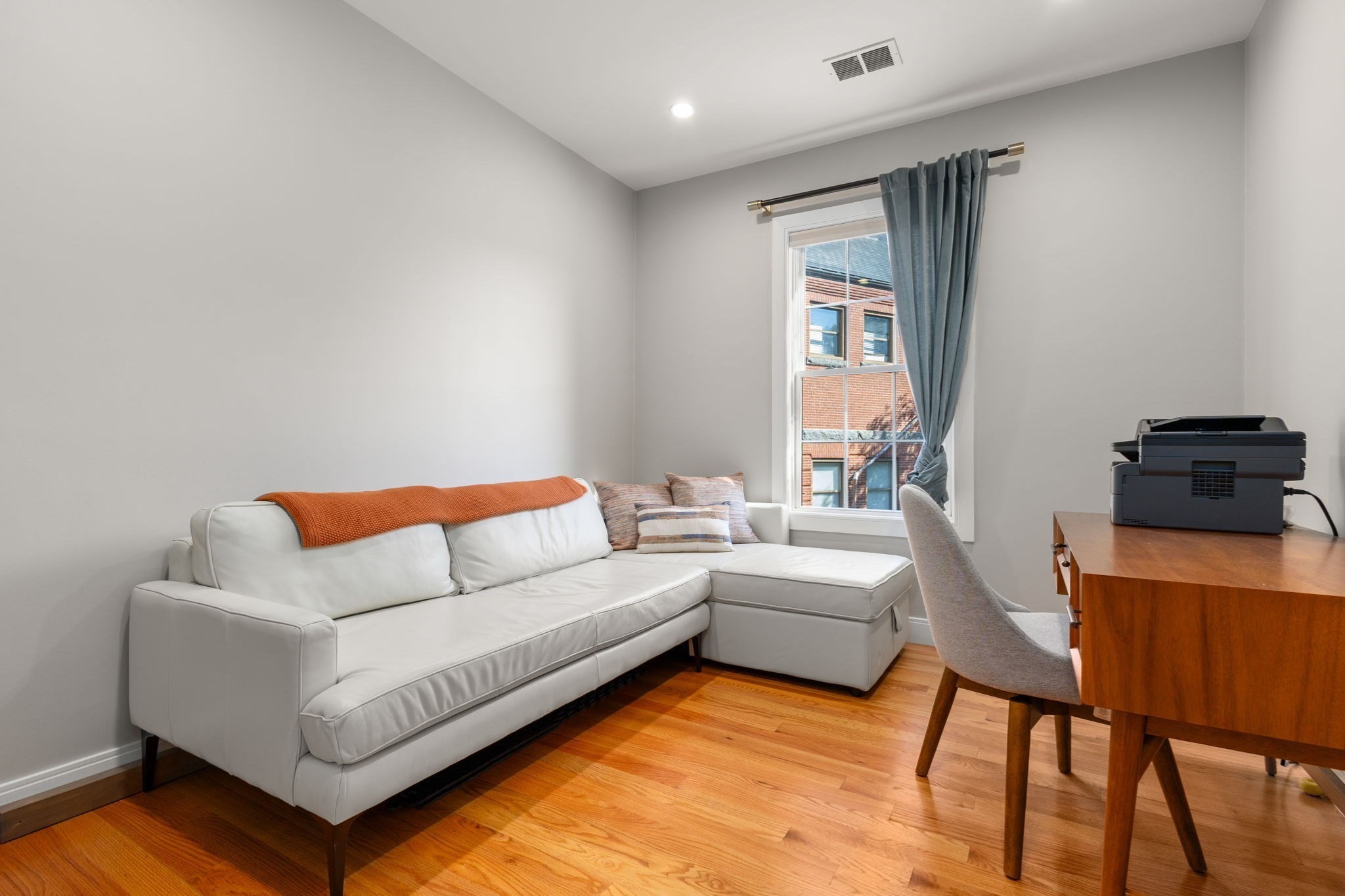 178 Robertson St # 2 Property Photo 12