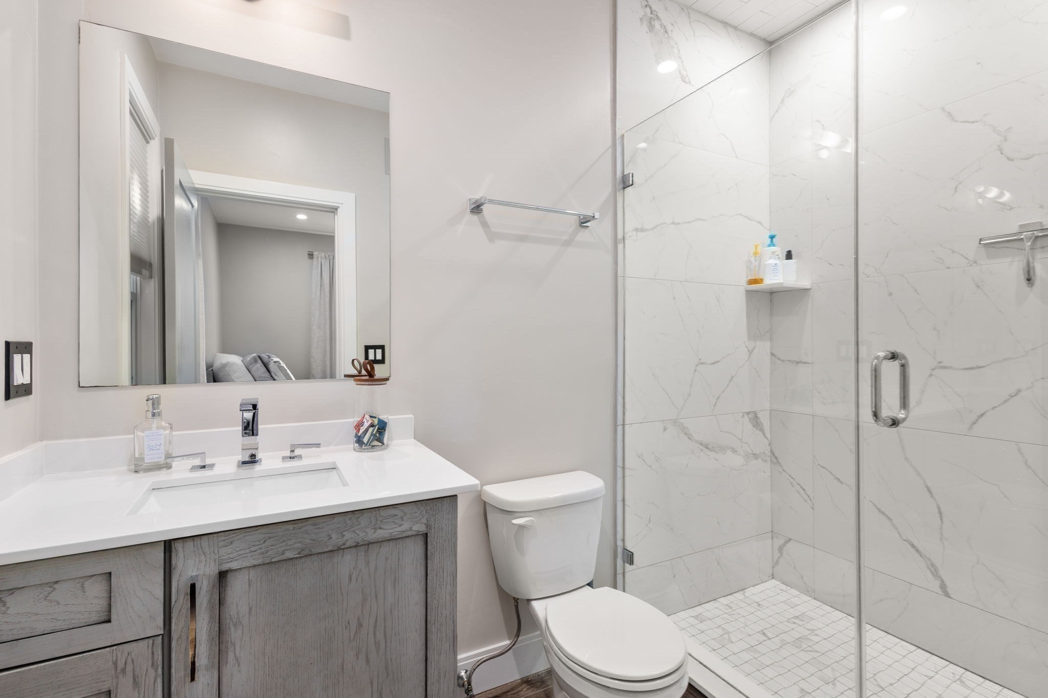 178 Robertson St # 2 Property Photo 14