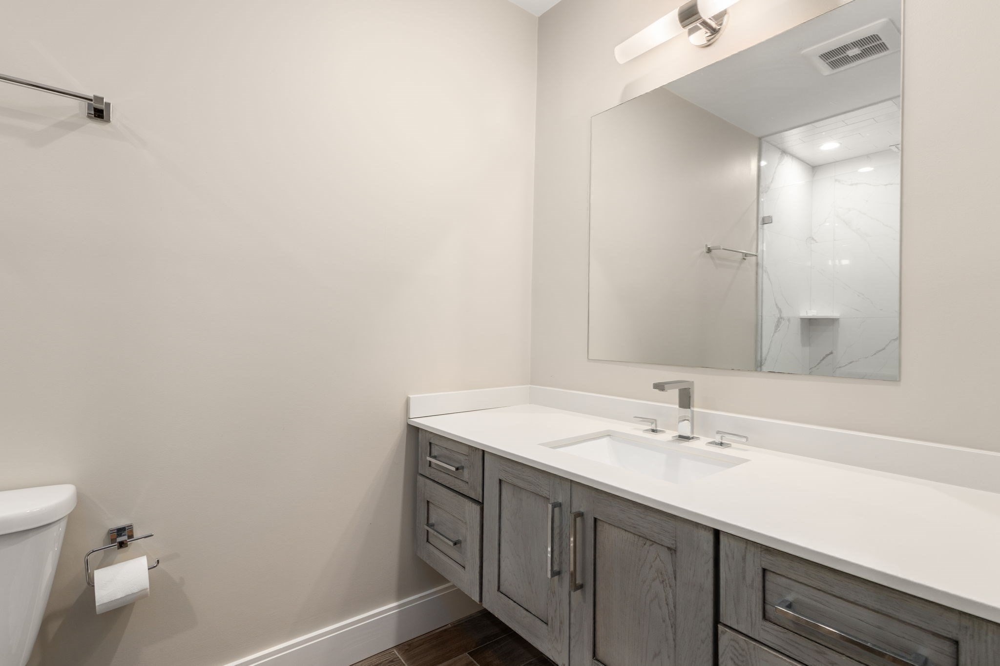 178 Robertson St # 2 Property Photo 17