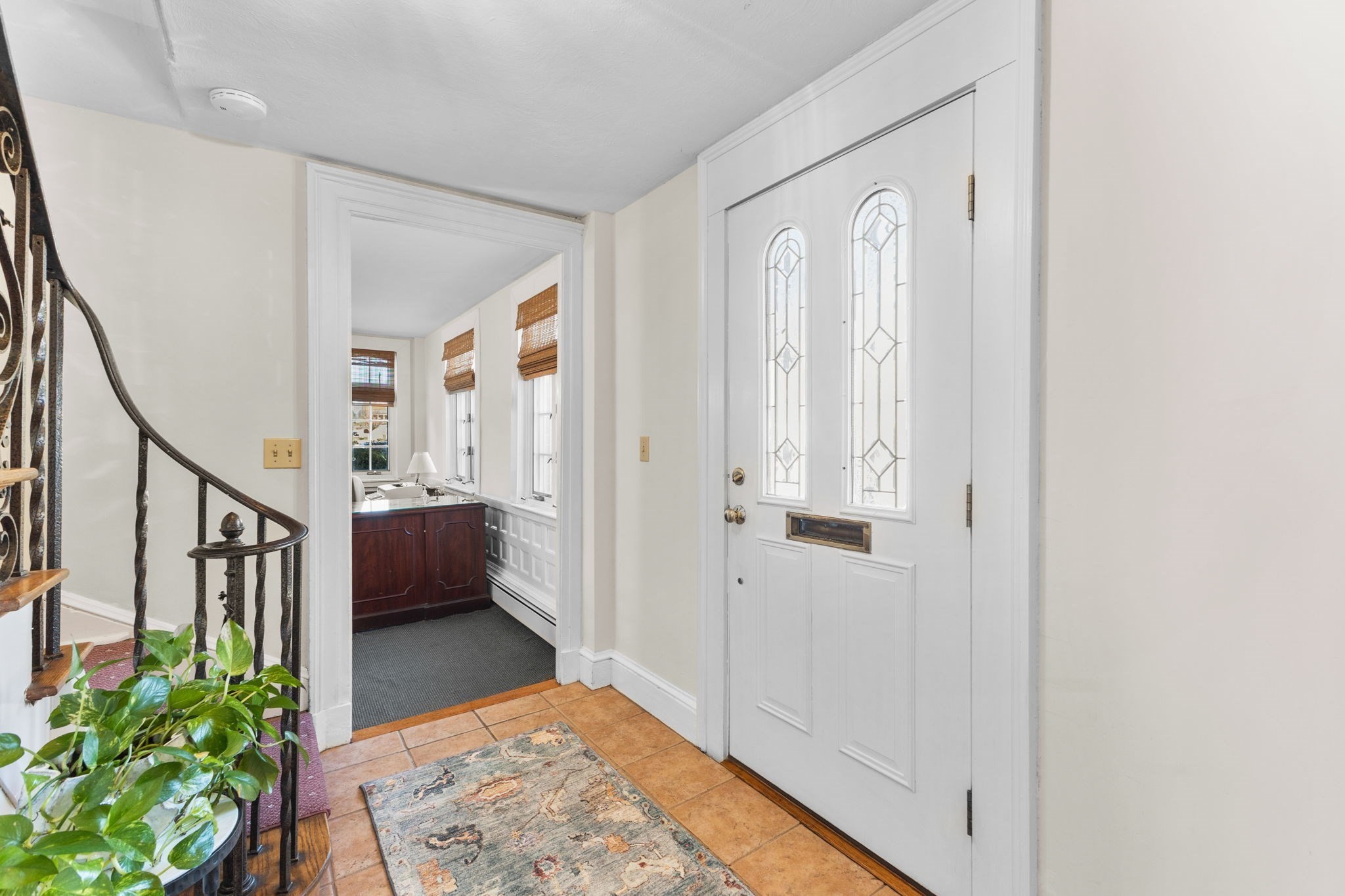 1646 Centre St Property Photo 6