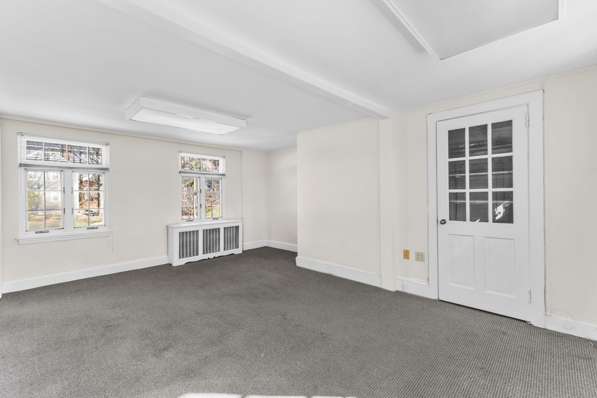 1646 Centre St Property Photo 18