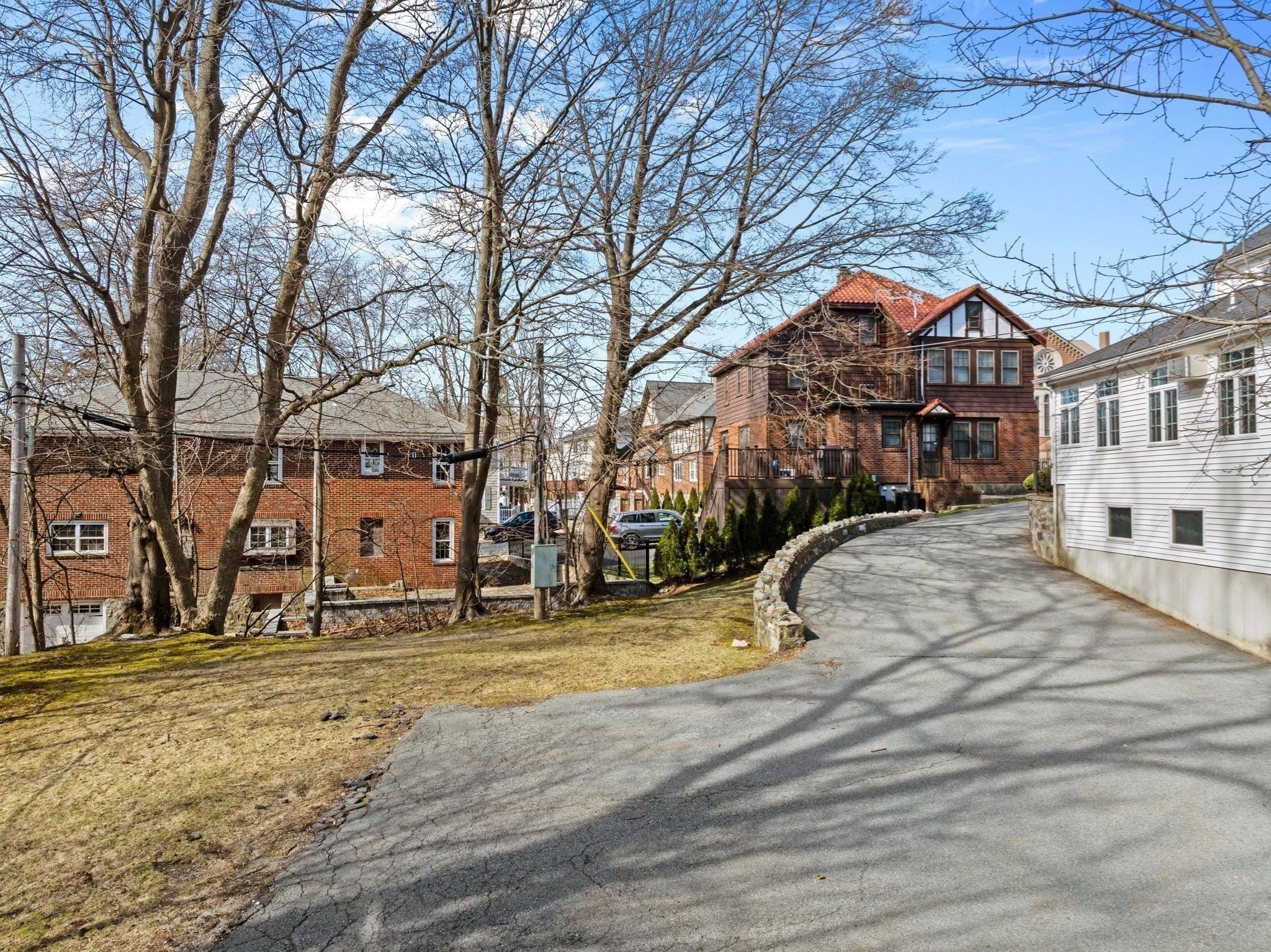 1646 Centre St Property Photo 29