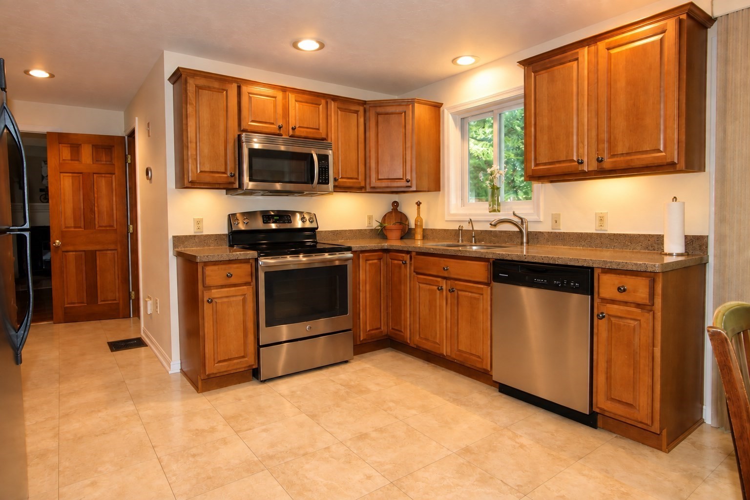 32 Sibley Rd Property Photo 6