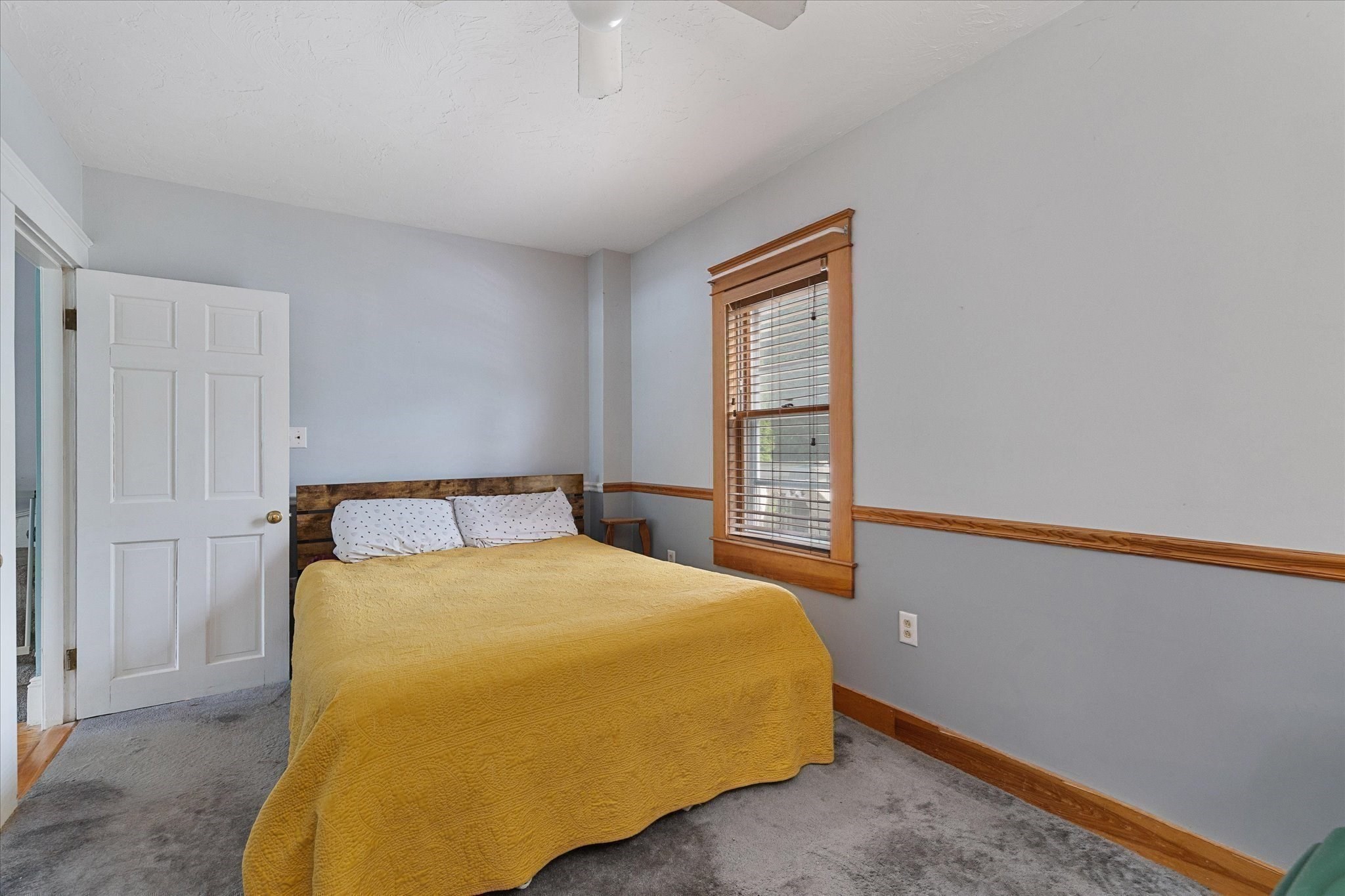 22 Oneida Property Photo 14