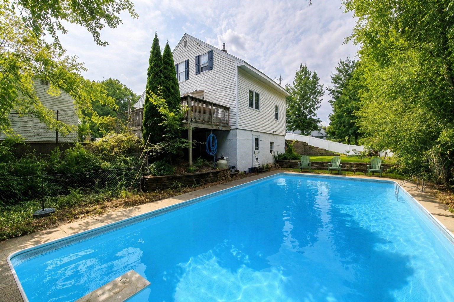 22 Oneida Property Photo 26