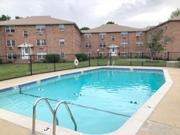 4 Colonial Village Drive # 7 Property Photo 13