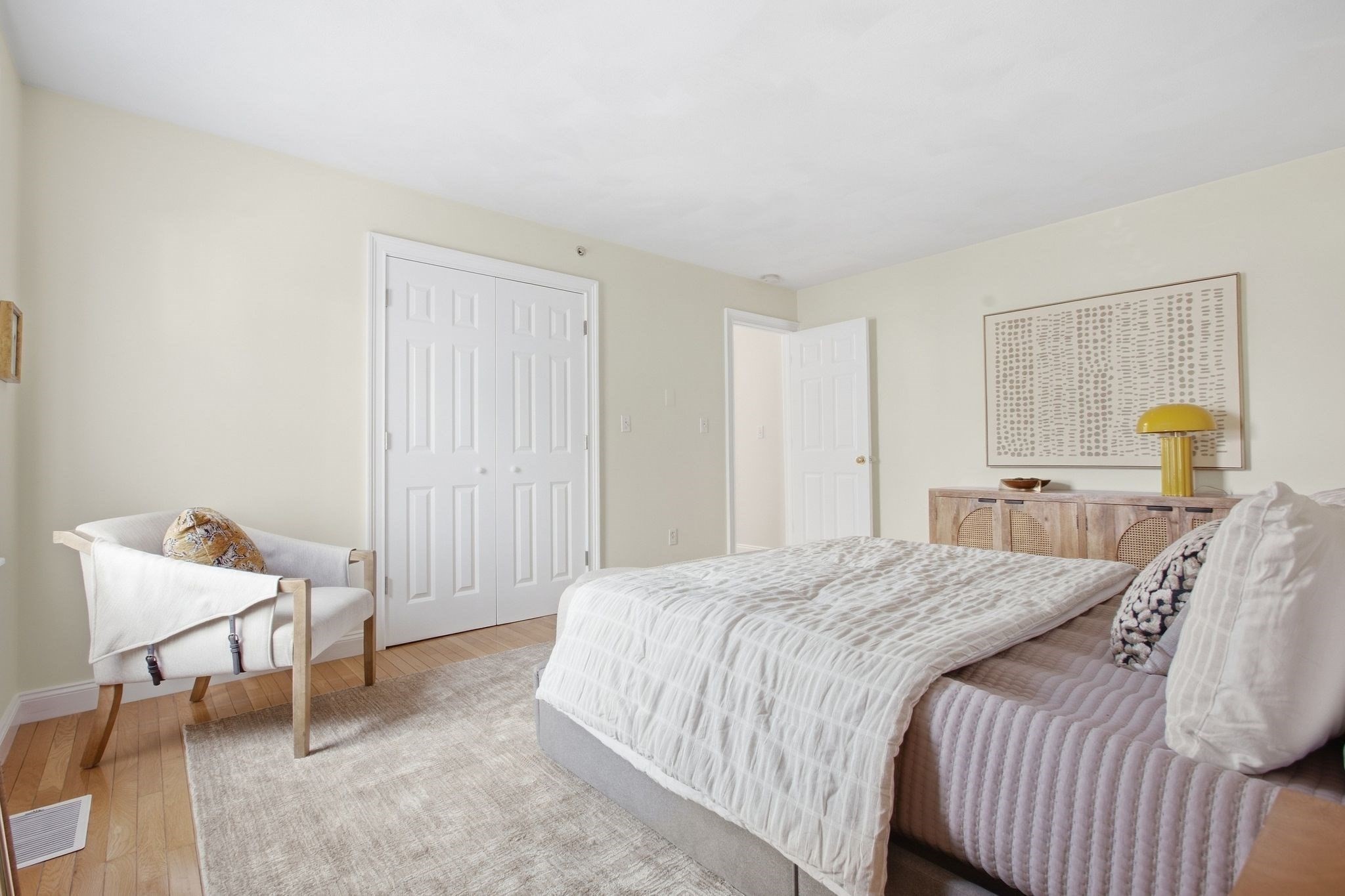 194 E St # A Property Photo 8