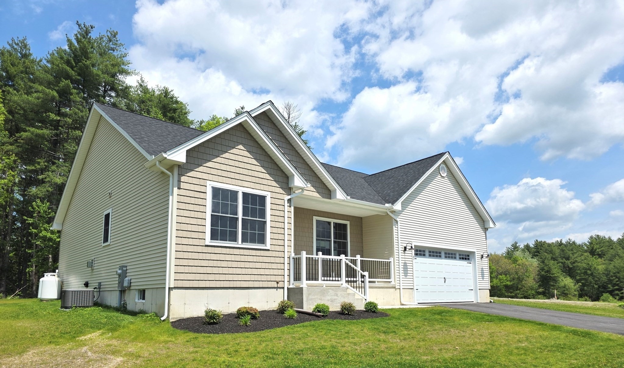 31 High Bluff Property Photo 1