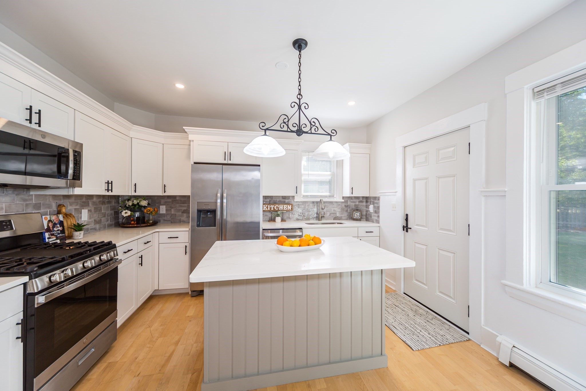 11 Purchase Street Property Photo 7