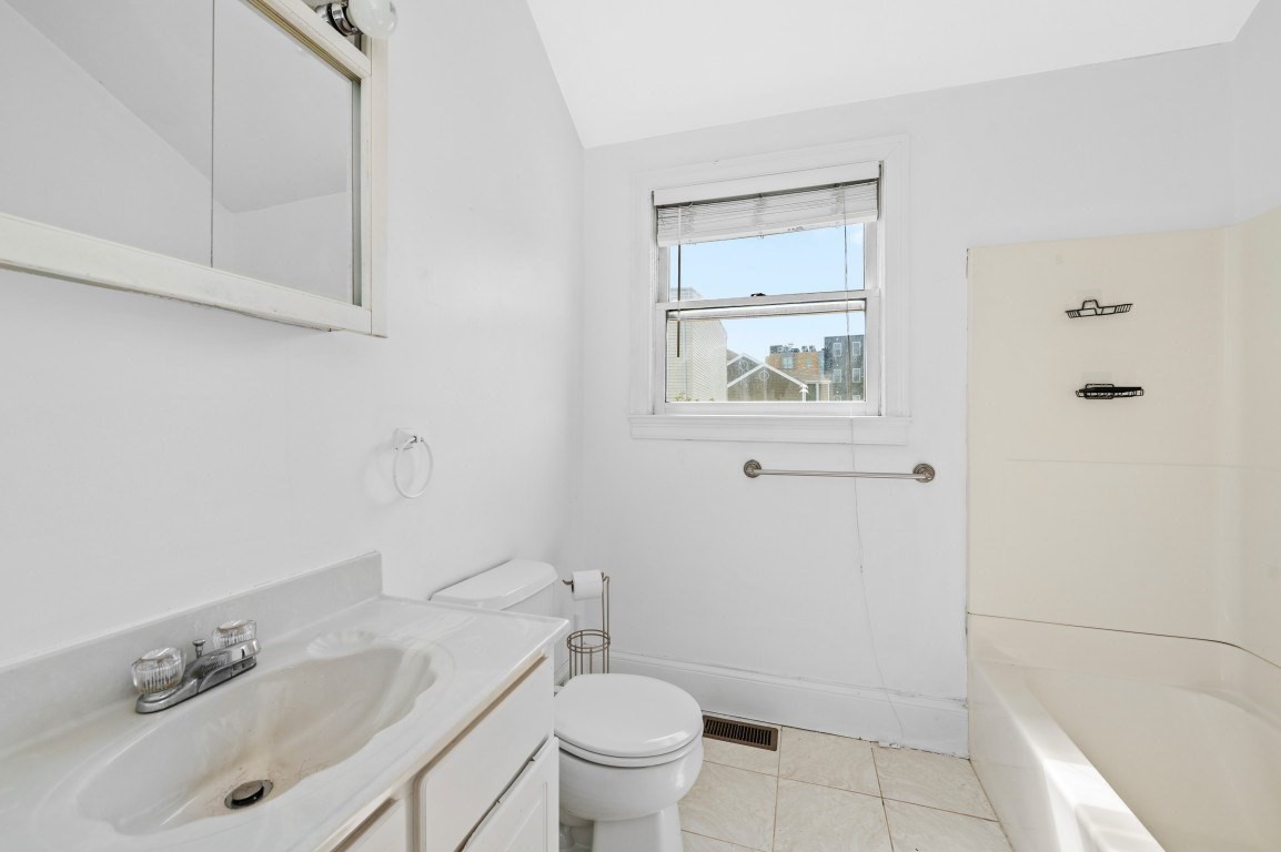 61 Baxter St. # 61 Property Photo 11