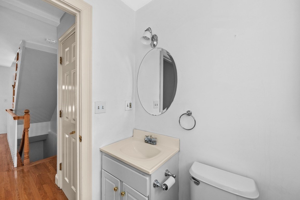 61 Baxter St. # 61 Property Photo 17