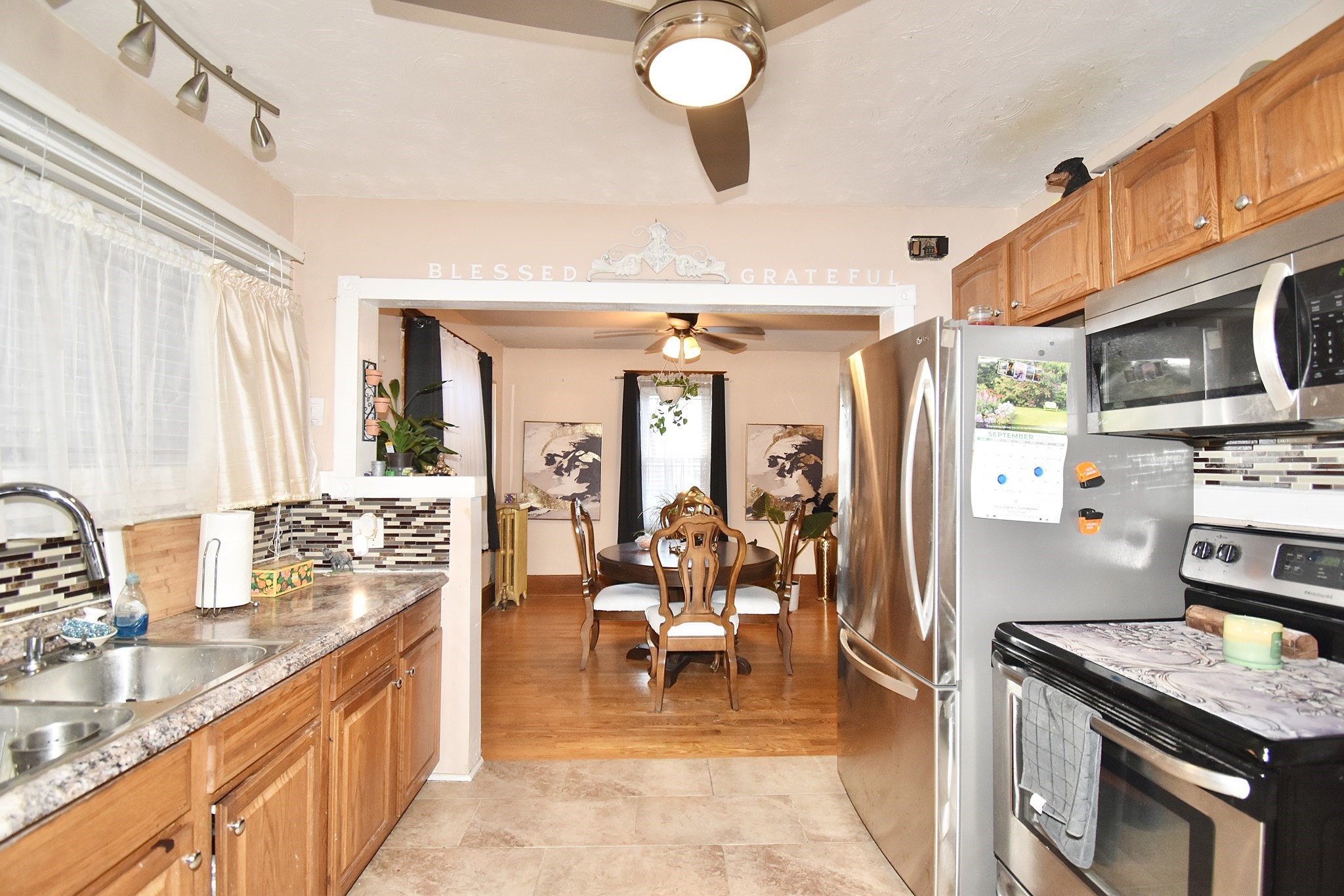 1245 Bay St Property Photo 7