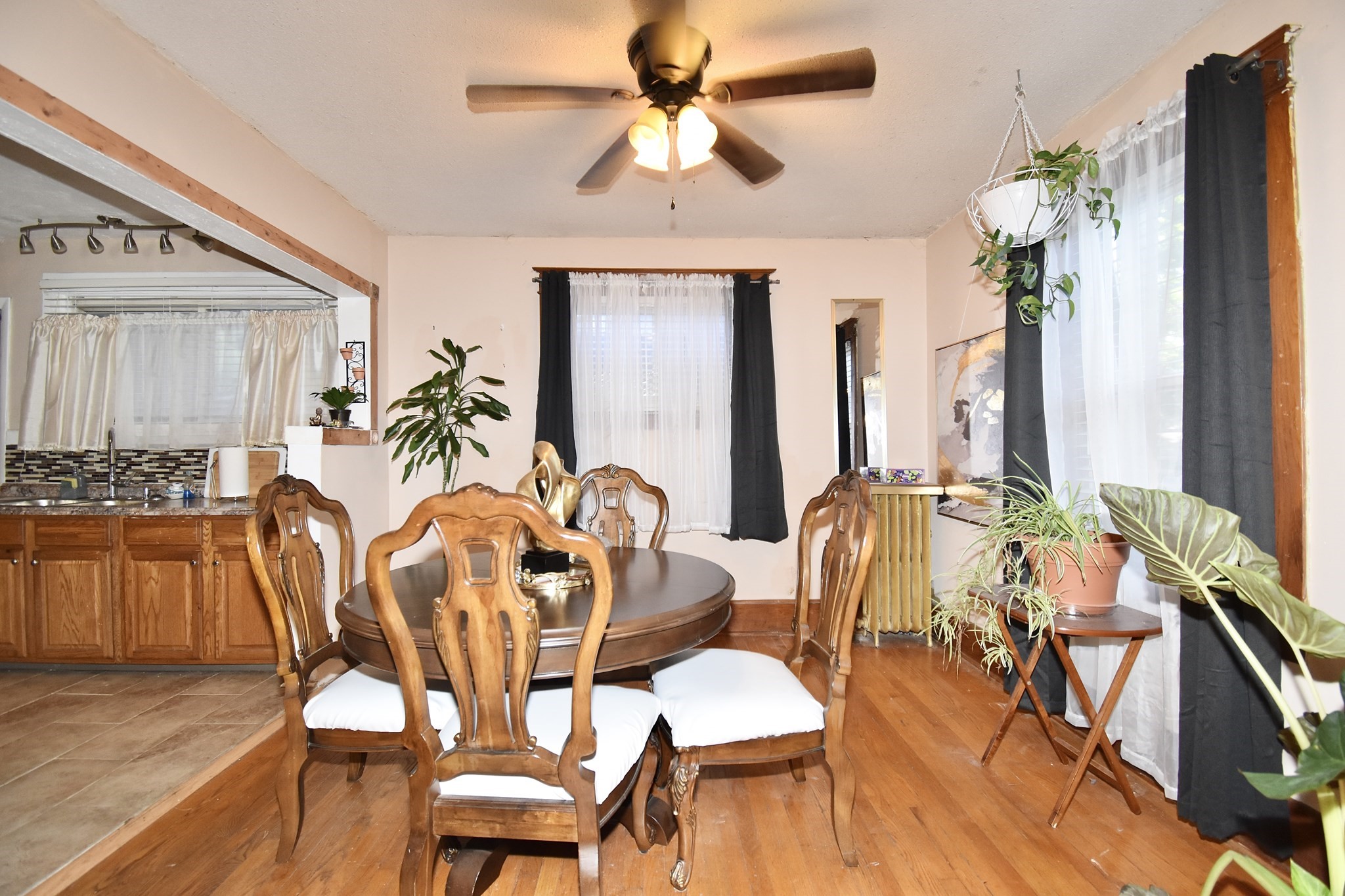 1245 Bay St Property Photo 11