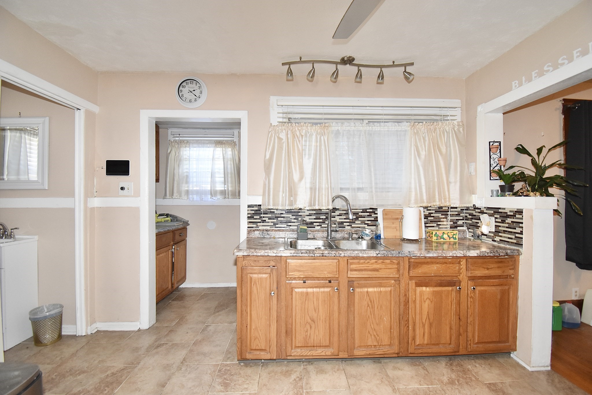 1245 Bay St Property Photo 14