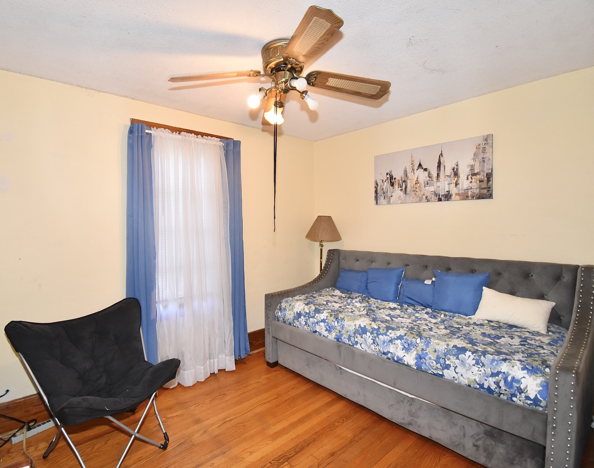 1245 Bay St Property Photo 19