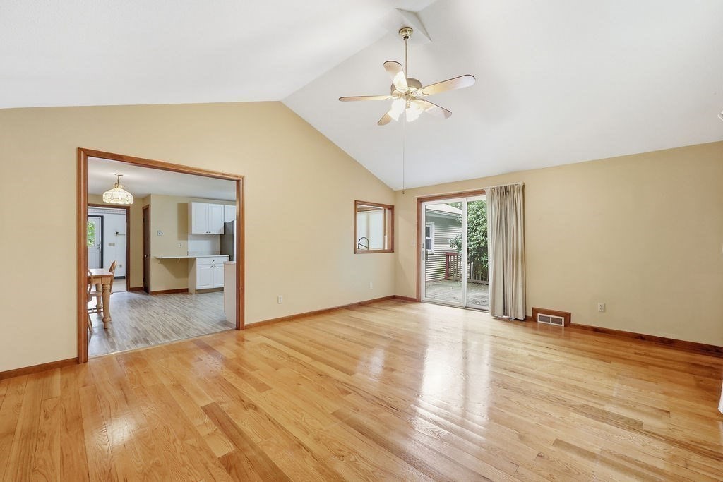 617 River Rd Property Photo 11