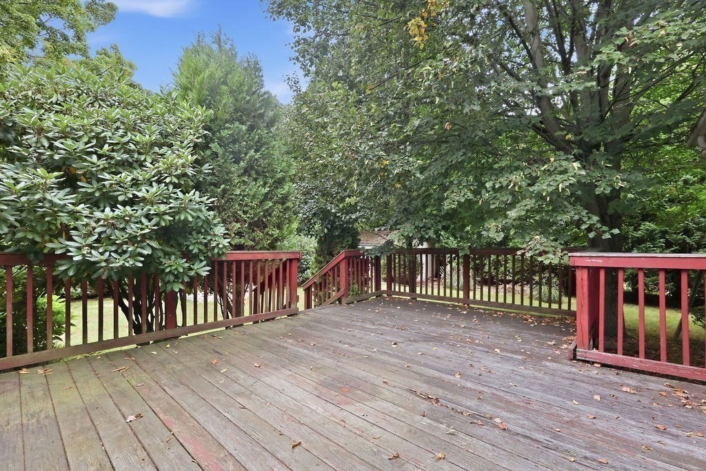 617 River Rd Property Photo 27