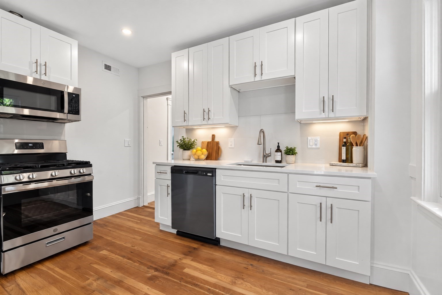 7 Richard Ave # 3 Property Photo 6