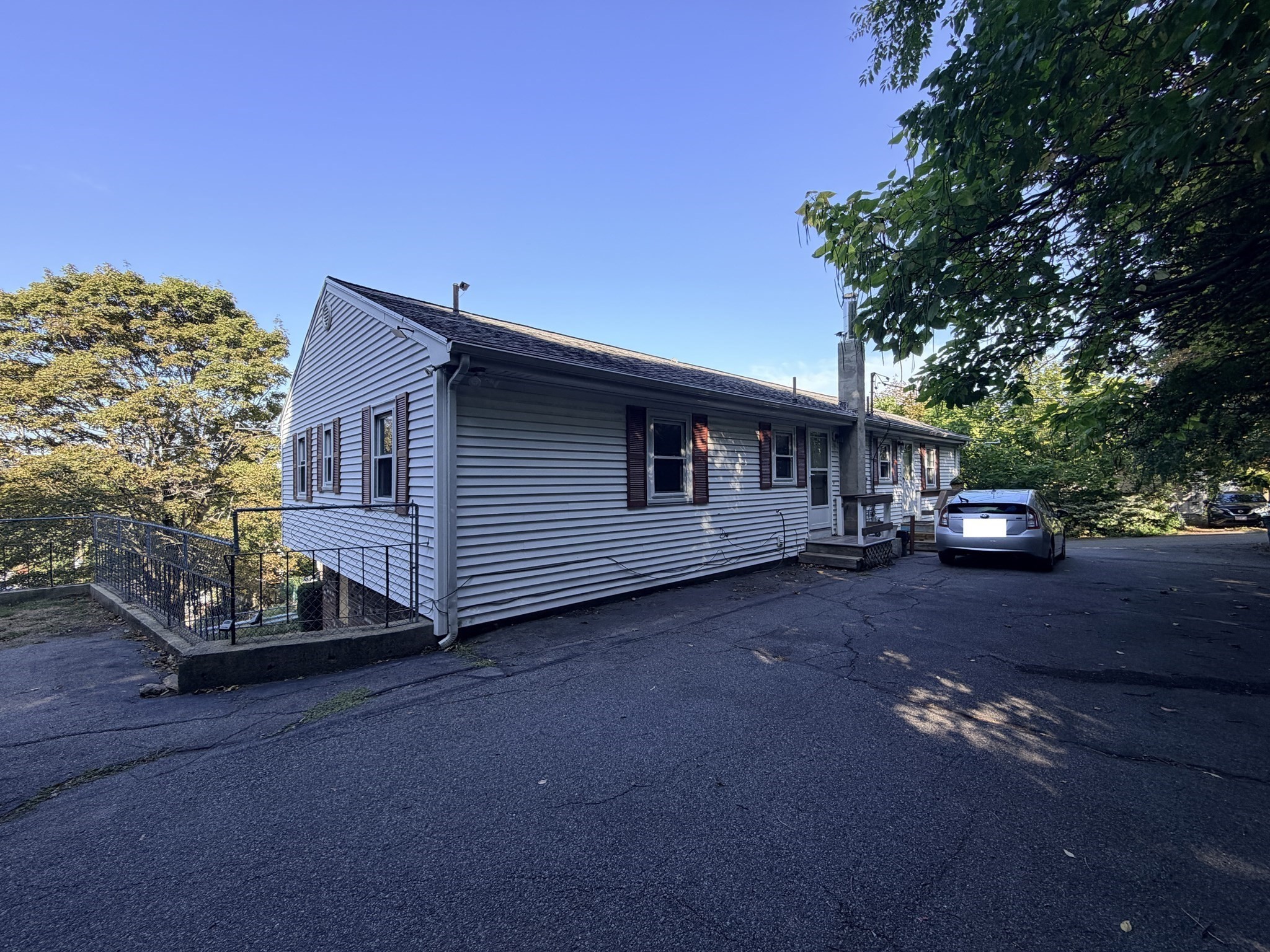 2 Filbert St # 4 Property Photo 11