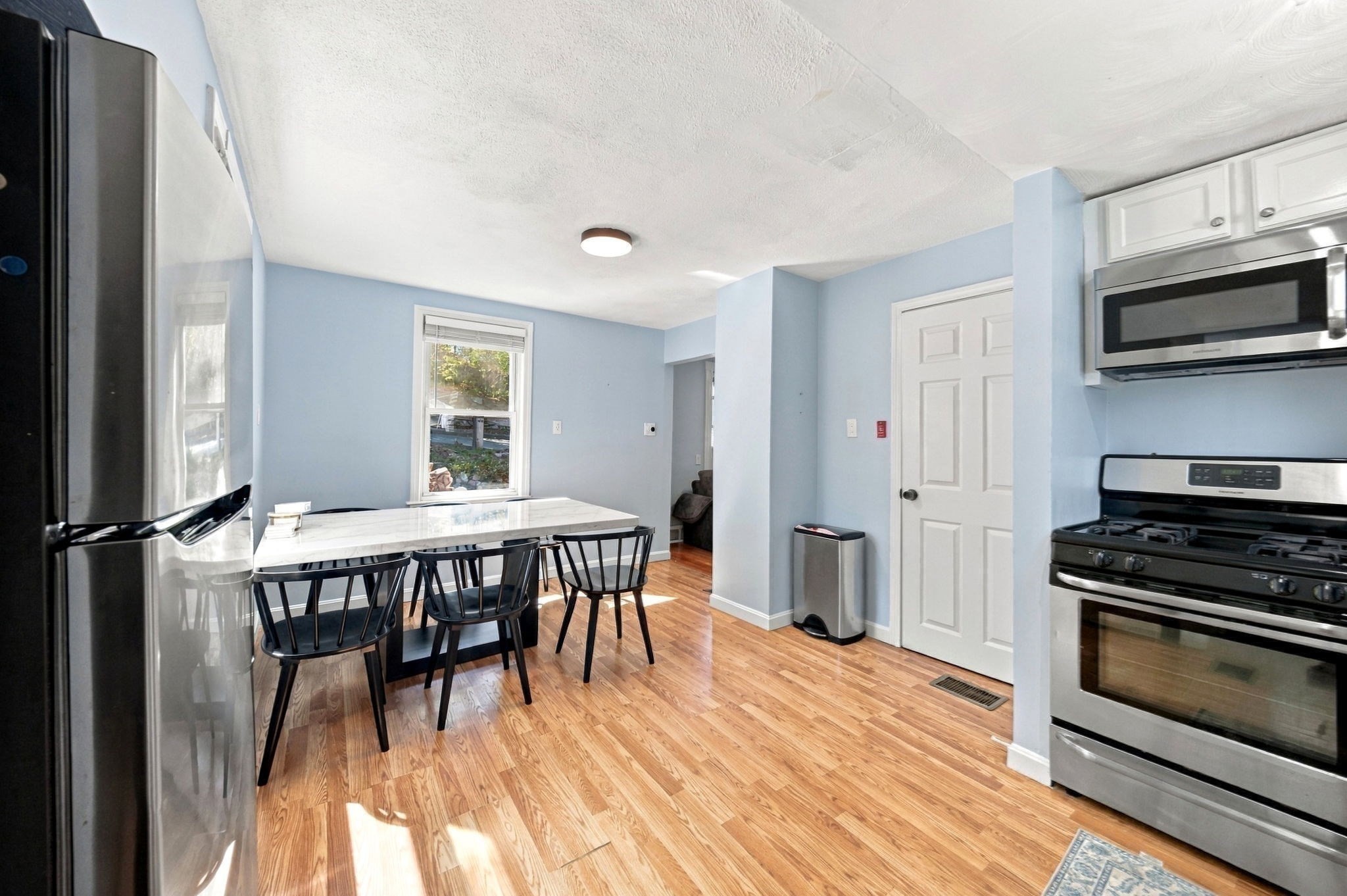 6 Clifton Ave Property Photo 4