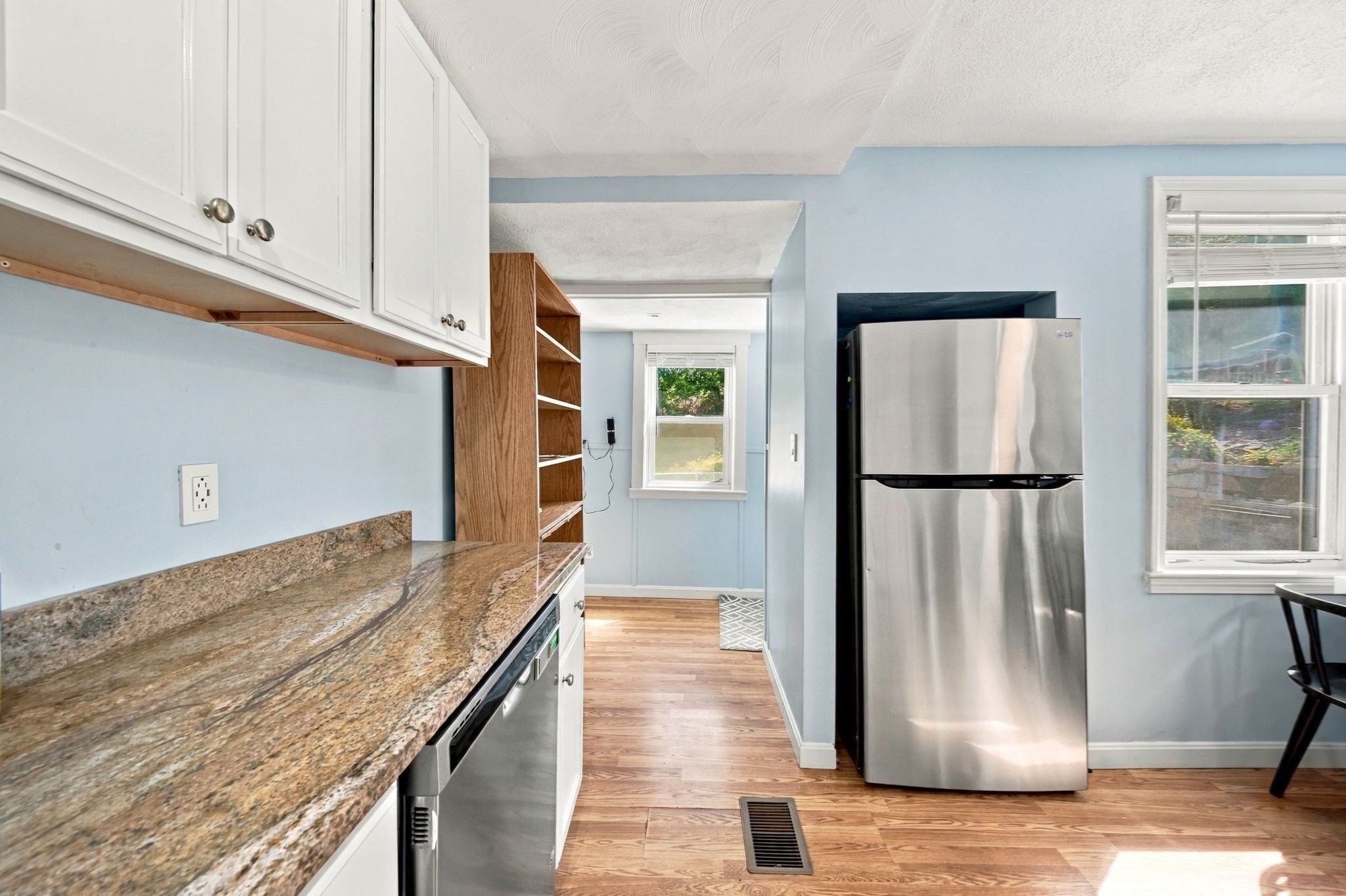 6 Clifton Ave Property Photo 8