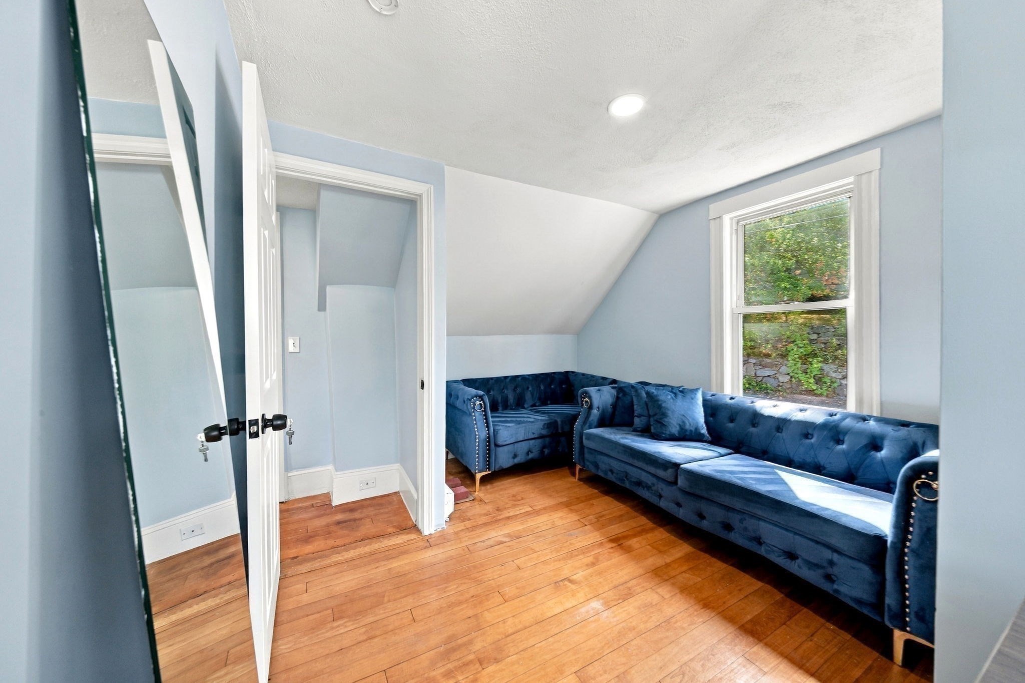6 Clifton Ave Property Photo 24