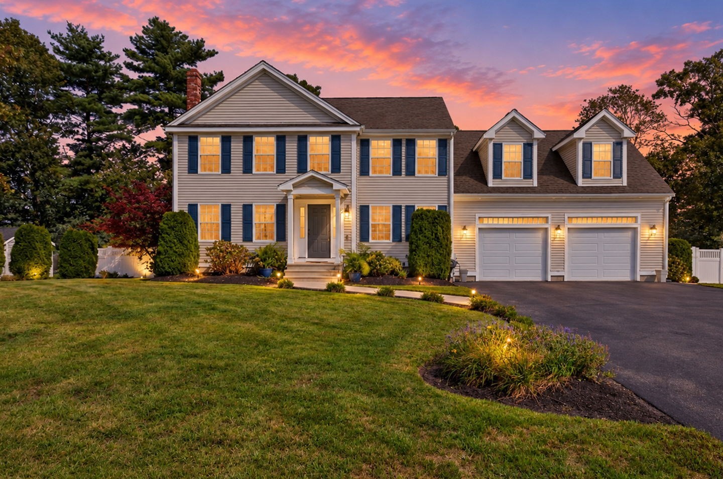 68 Metacomet Ave Property Photo 1