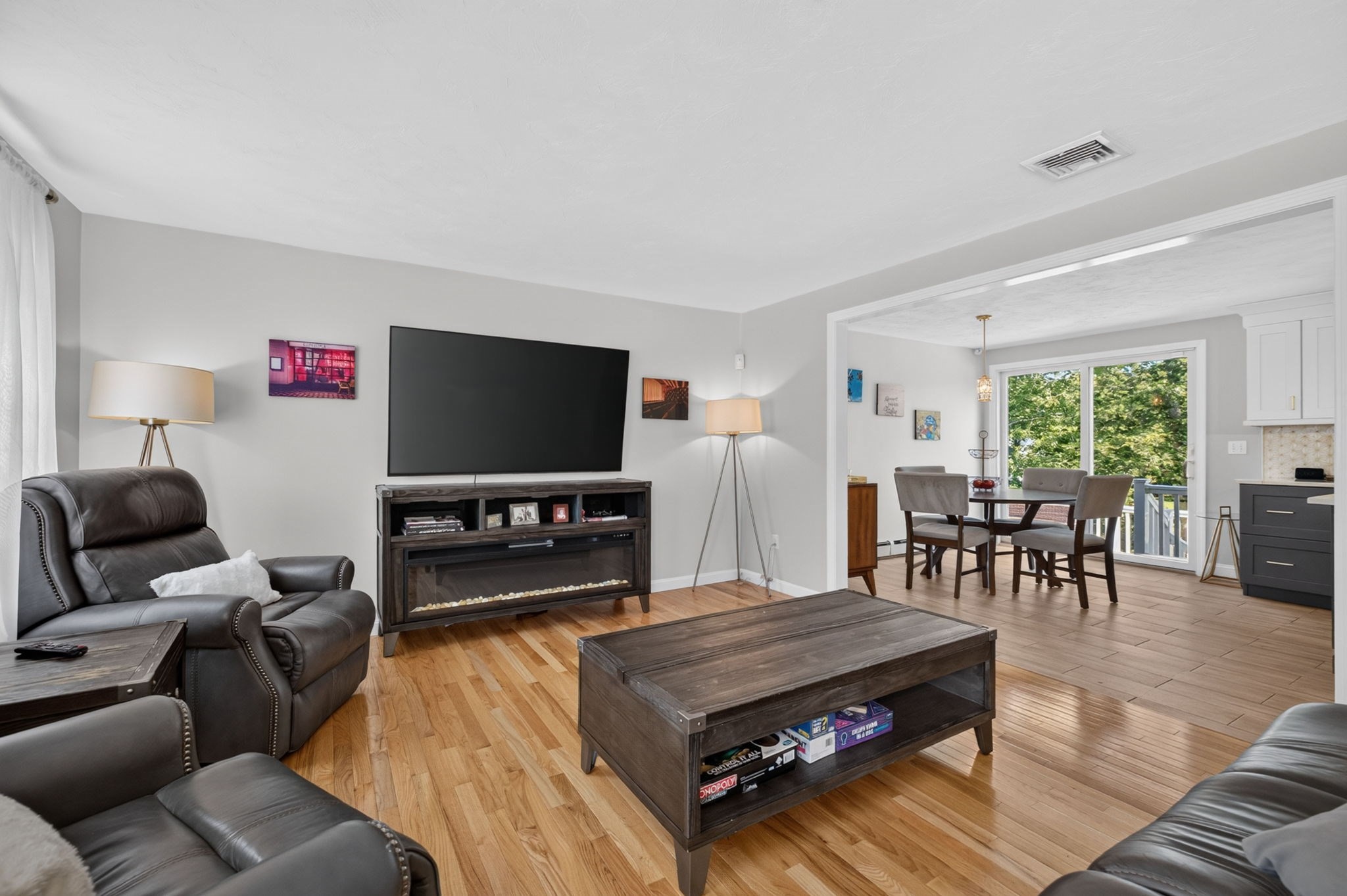 68 Metacomet Ave Property Photo 4