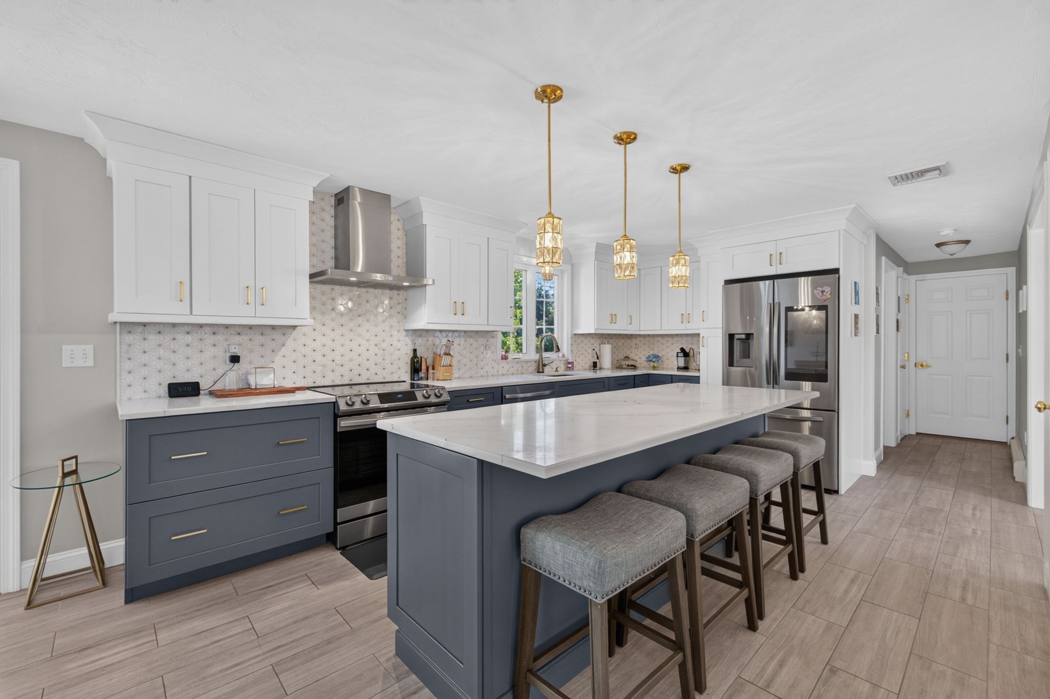 68 Metacomet Ave Property Photo 6
