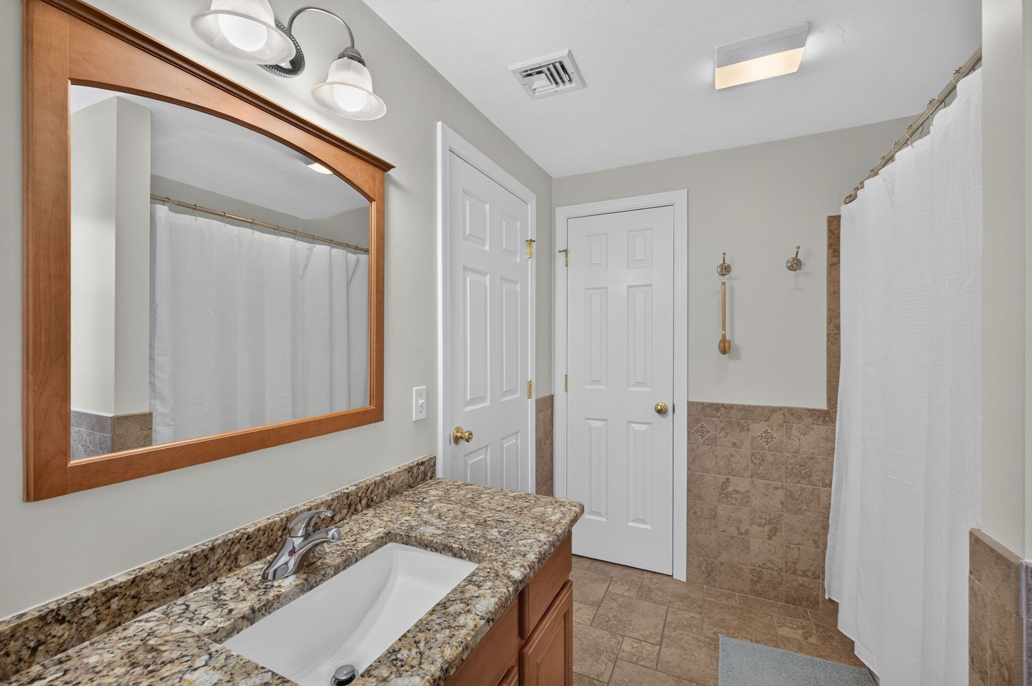 68 Metacomet Ave Property Photo 25