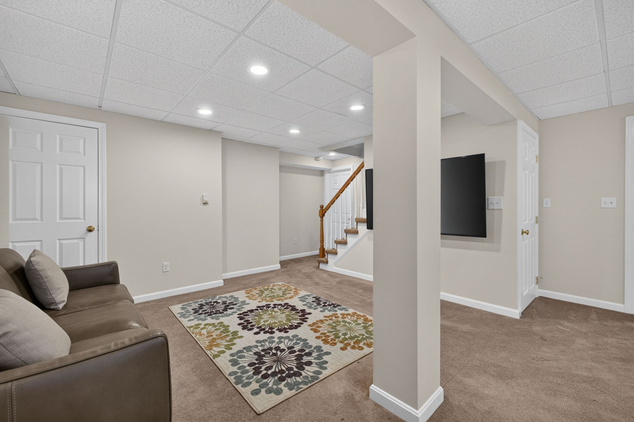 68 Metacomet Ave Property Photo 29