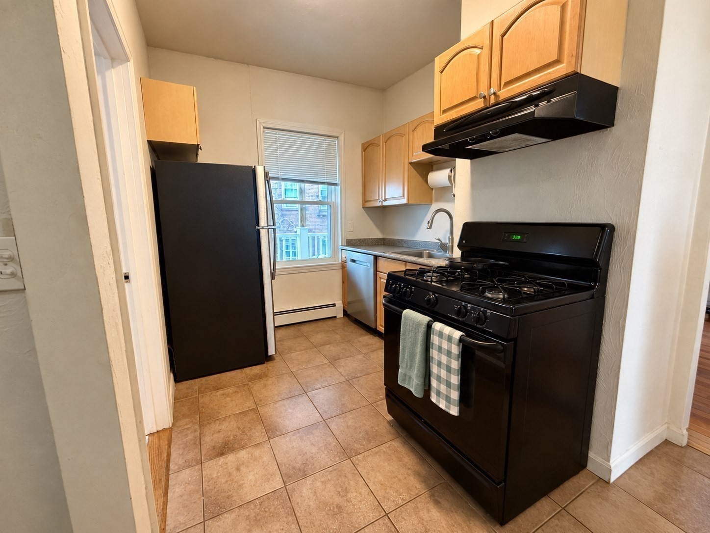 7 Murray Ct # 2 Property Photo 2