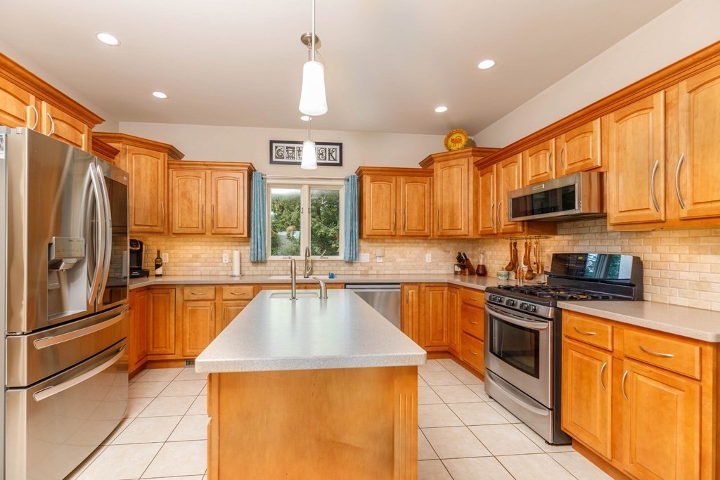 43 Wachusett Street Property Photo 3