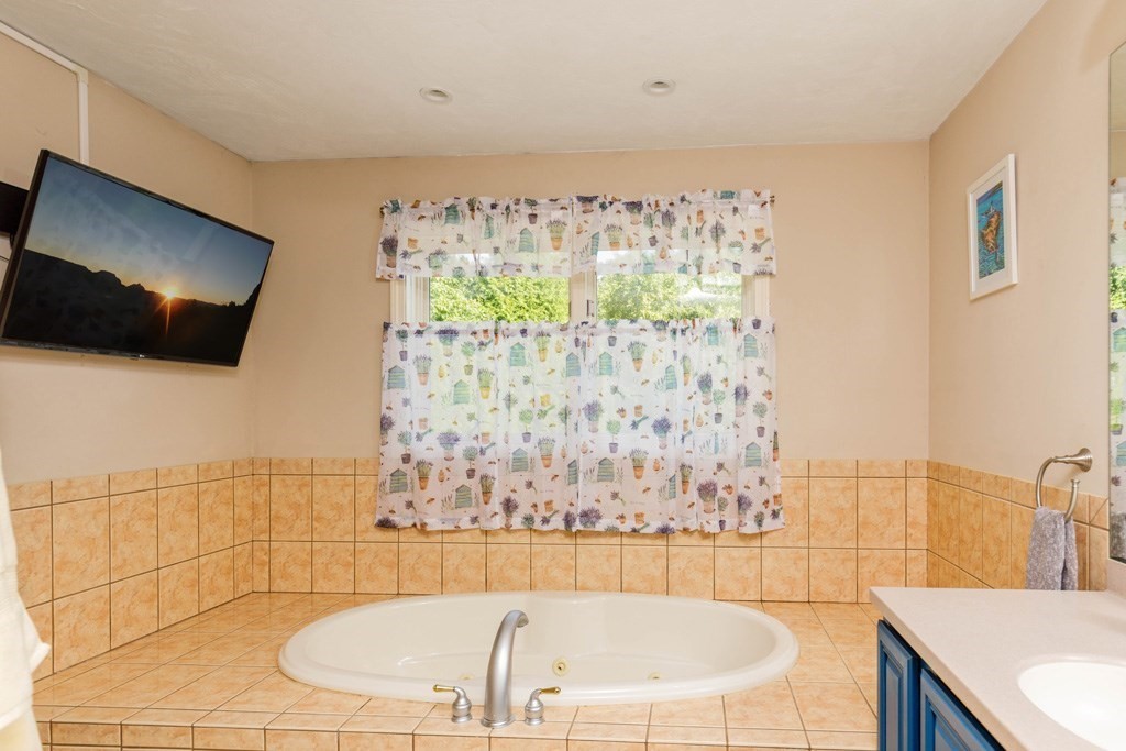 43 Wachusett Street Property Photo 15