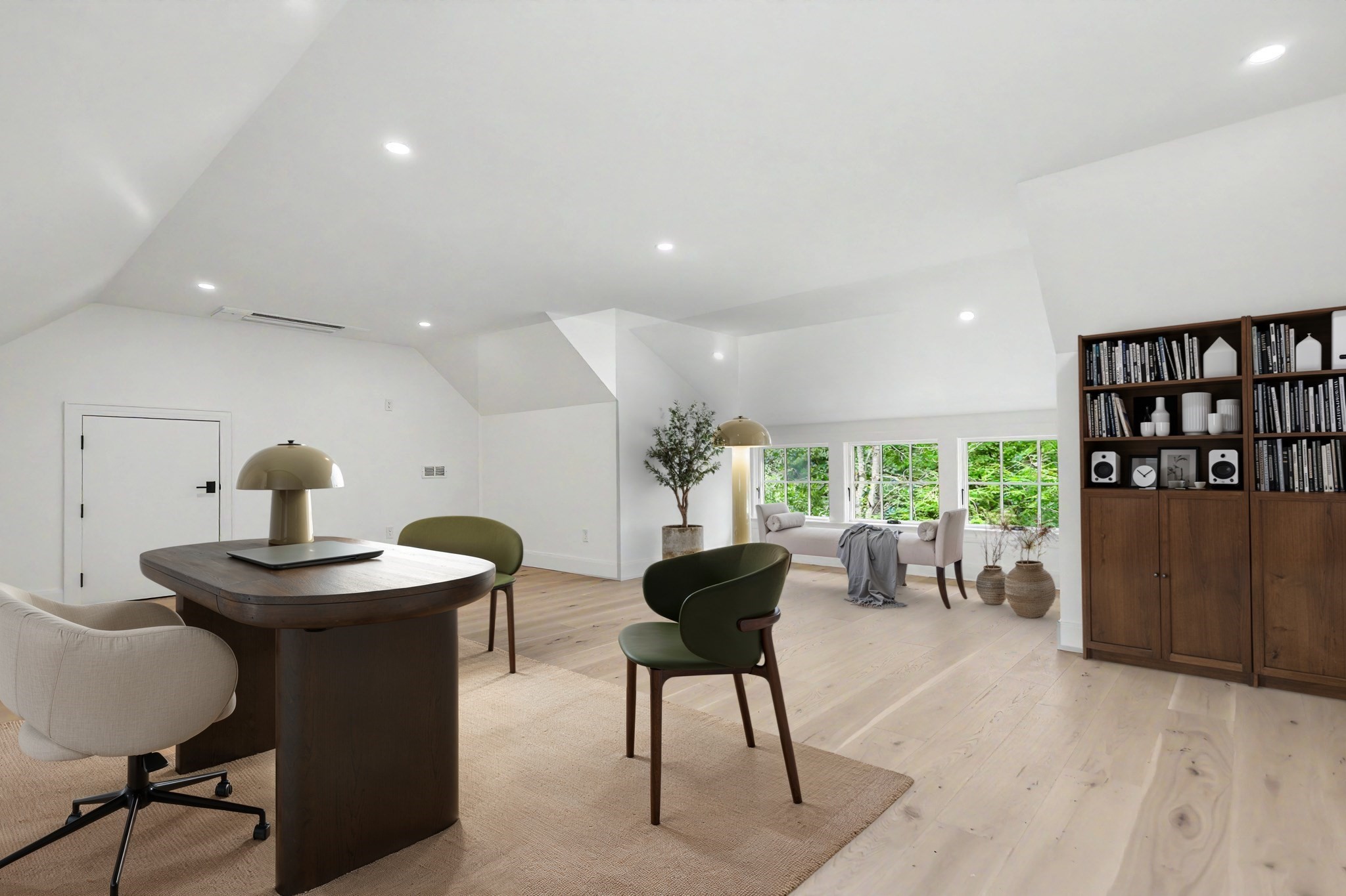 8 Plant St Property Photo 10