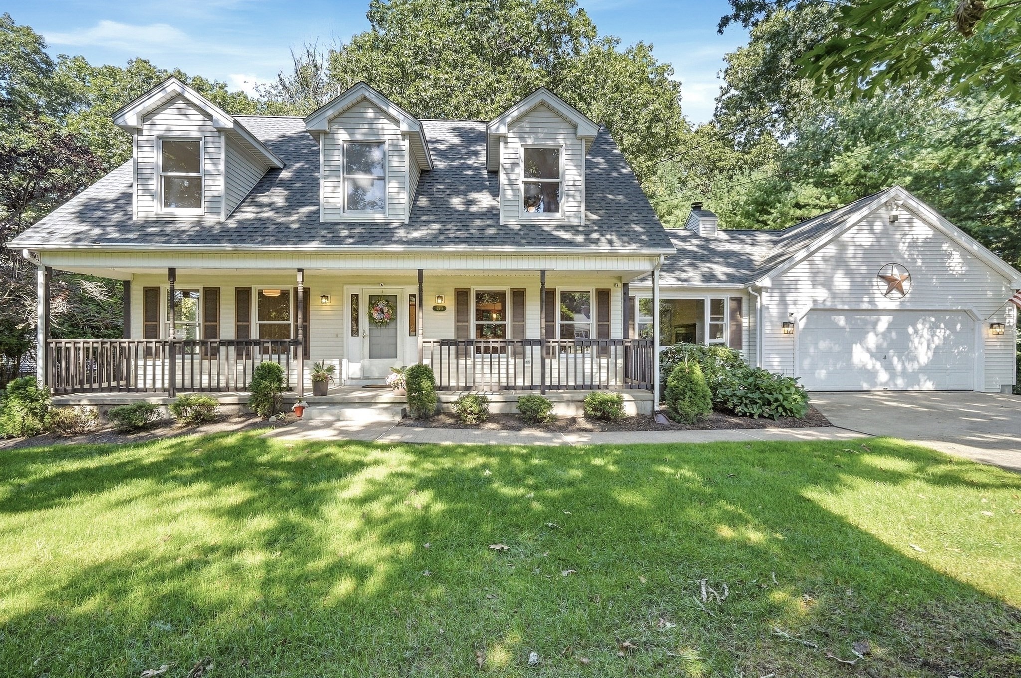 690 Converse Street Property Photo 1
