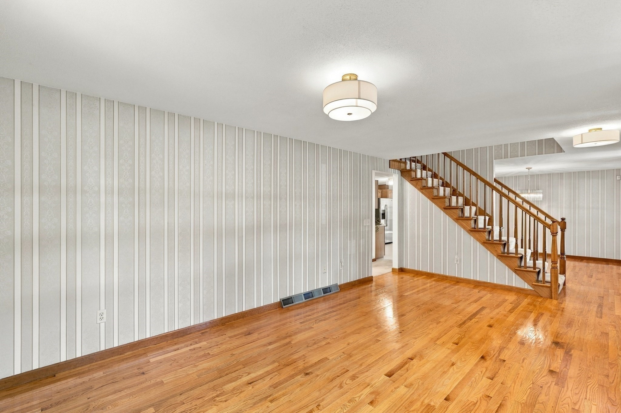 690 Converse Street Property Photo 7