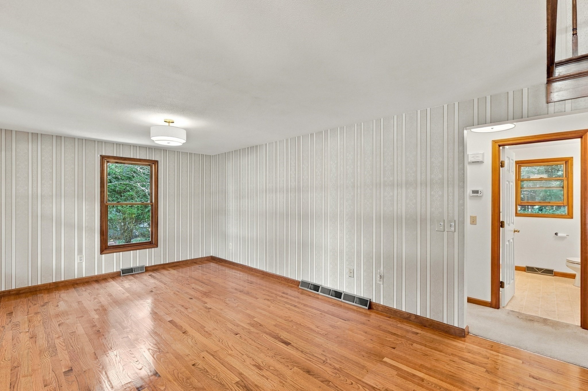 690 Converse Street Property Photo 8