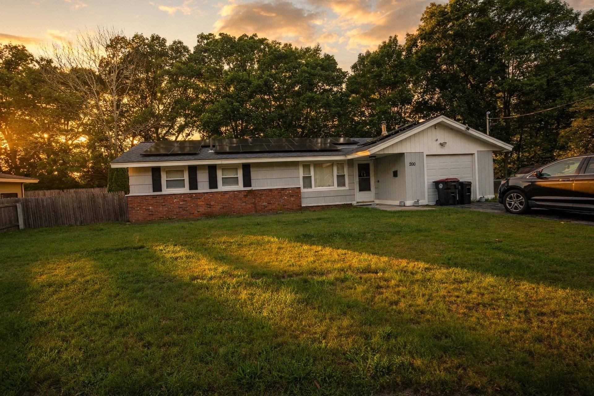 200 Lynn Rd Property Photo 1