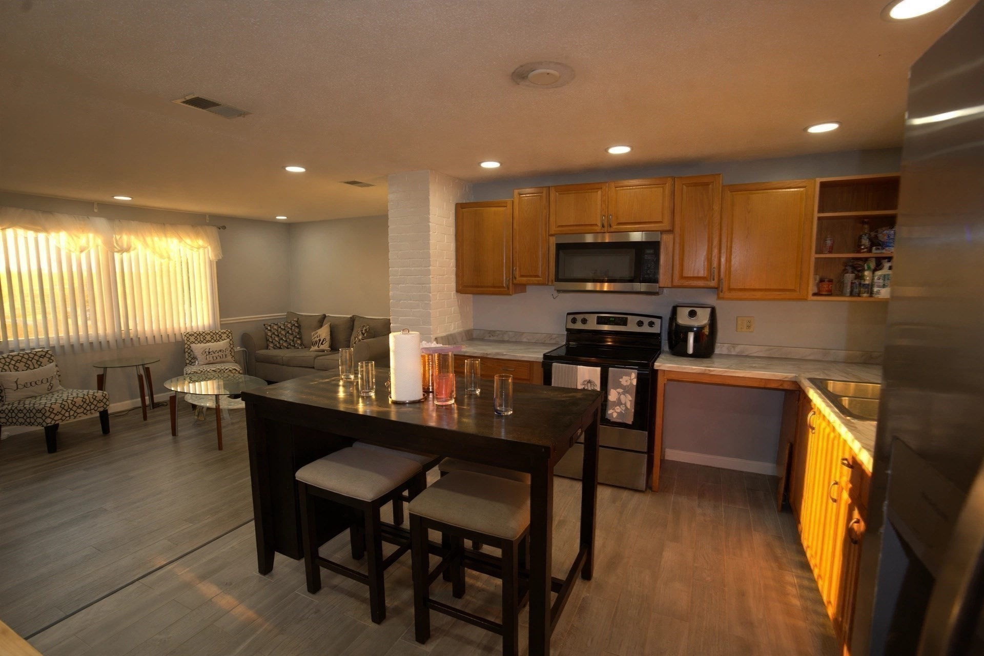 200 Lynn Rd Property Photo 5