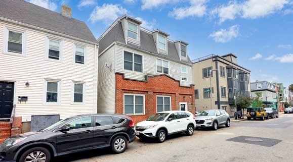 550 E 3rd Street Property Photo 6