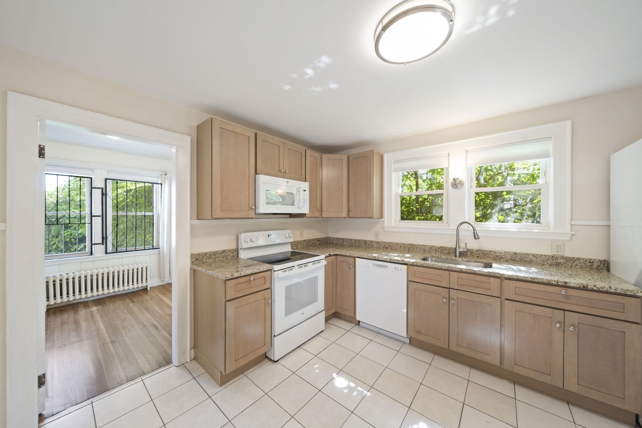 12 Bellevue St Property Photo 6