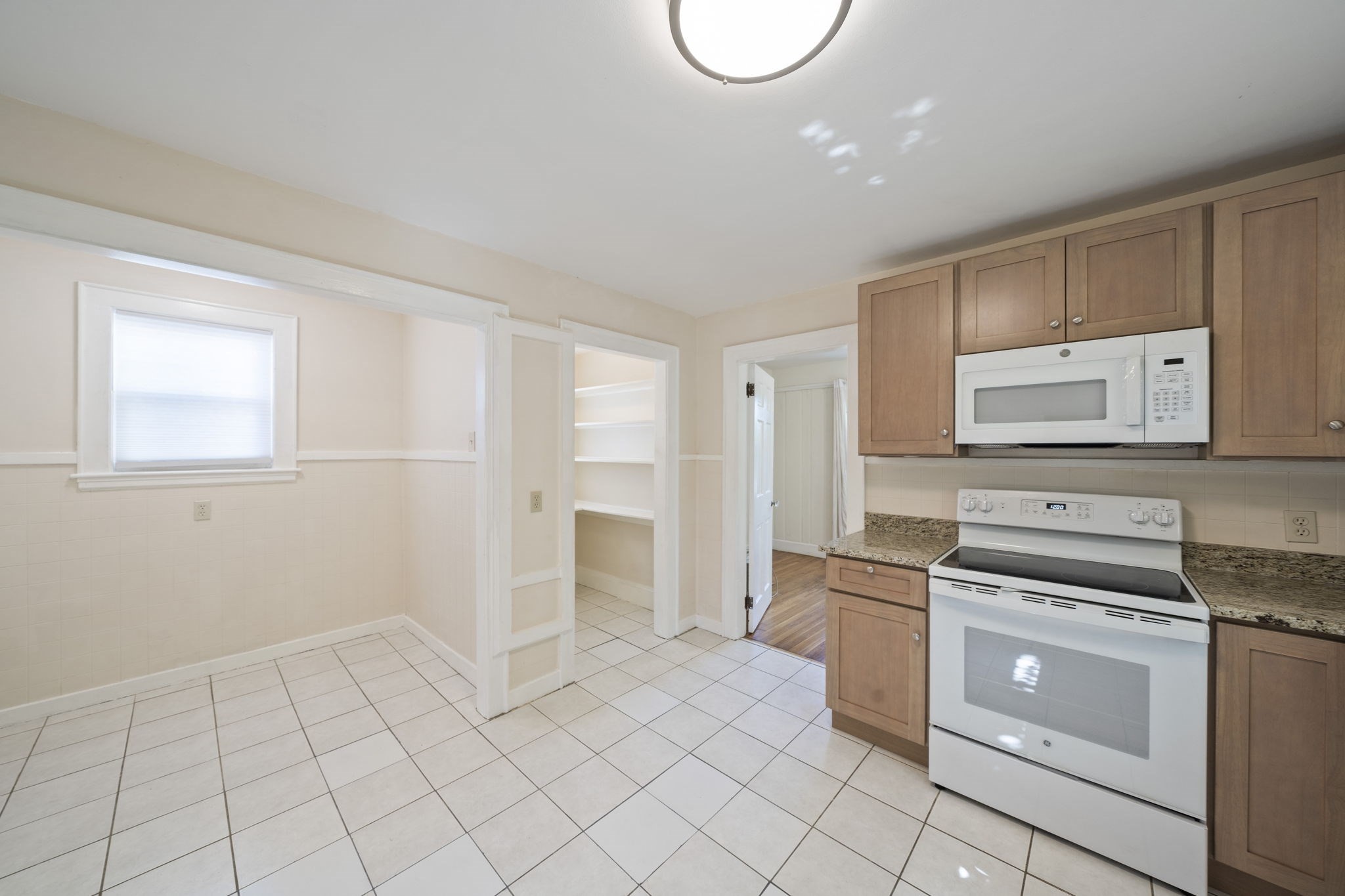 12 Bellevue St Property Photo 7