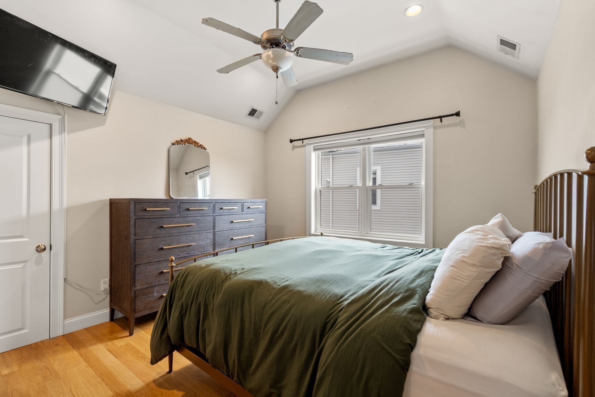615 Adams St # 615 Property Photo 12
