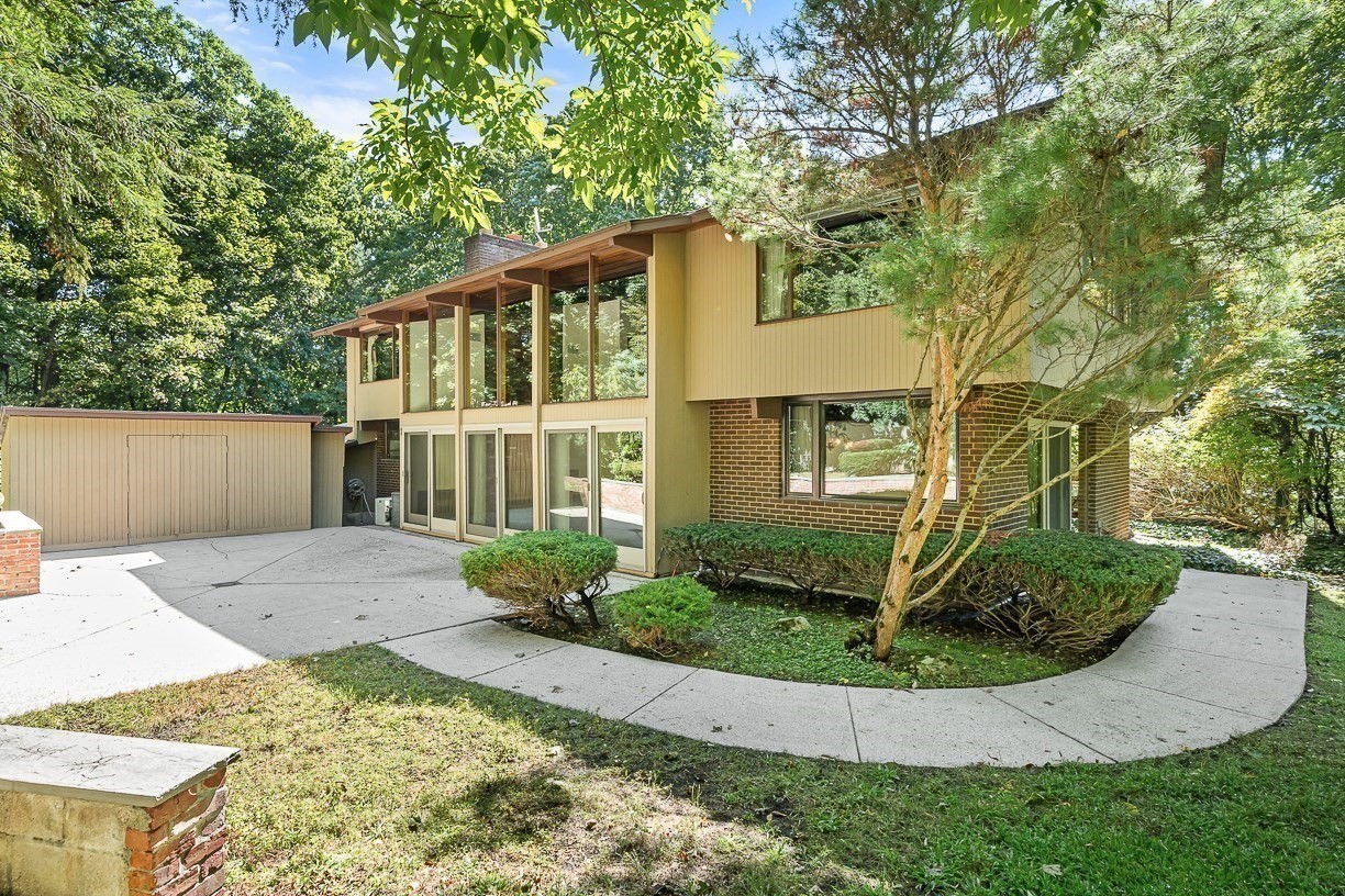 7 Arnold Rd Property Photo 1