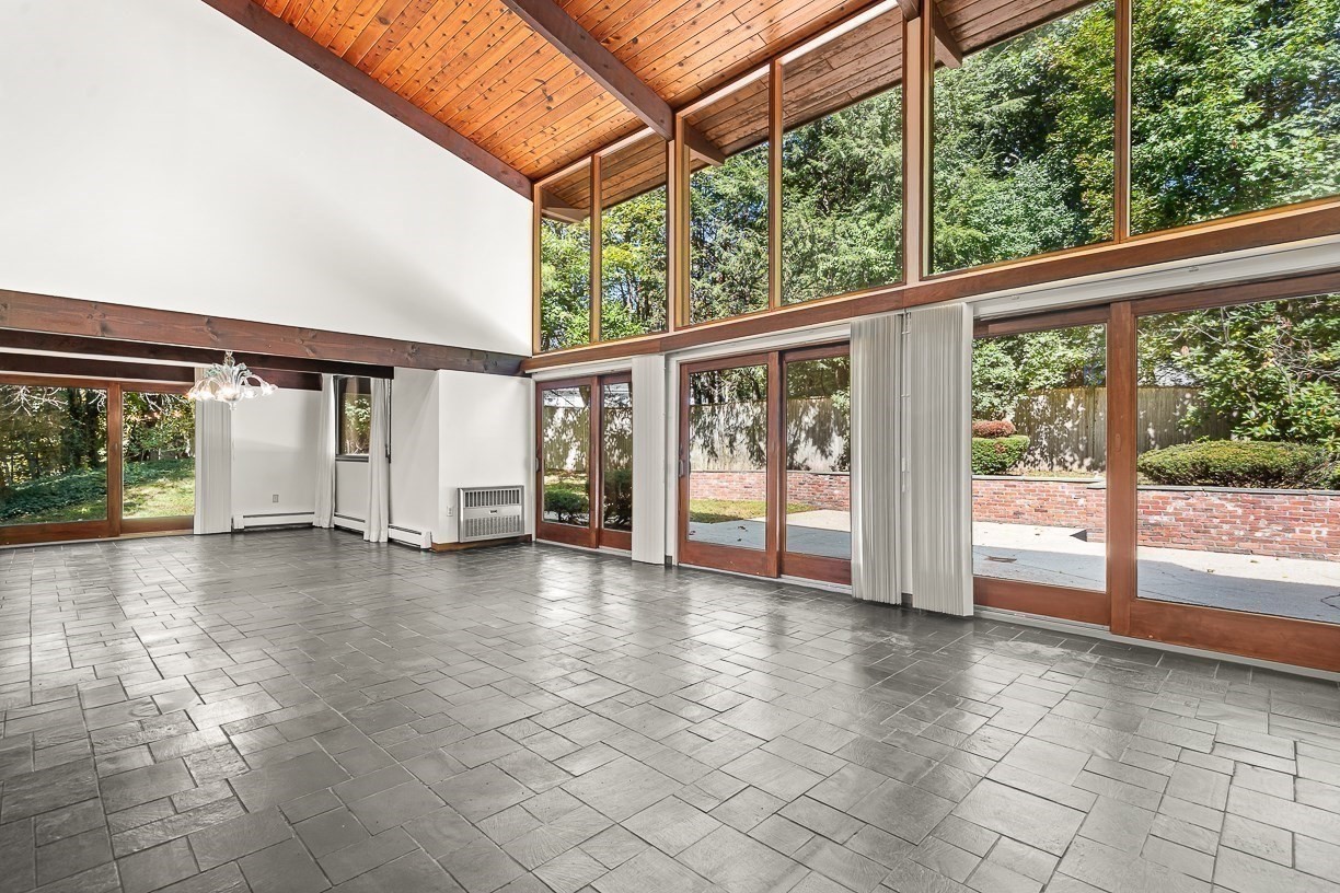 7 Arnold Rd Property Photo 6