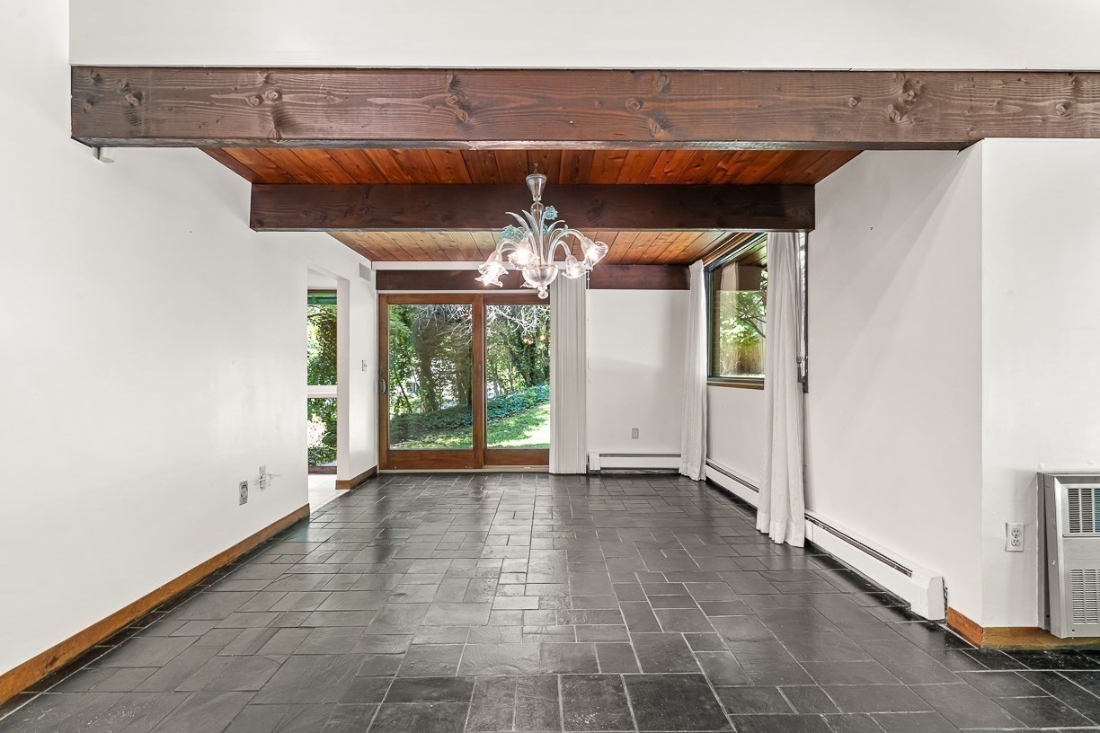 7 Arnold Rd Property Photo 10